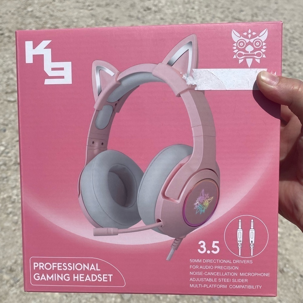 K19 Professional Gaming Headphones. Pink
